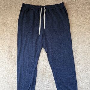 Vuori Performance Joggers Size Large - great condition.  Blue / Black Heathered